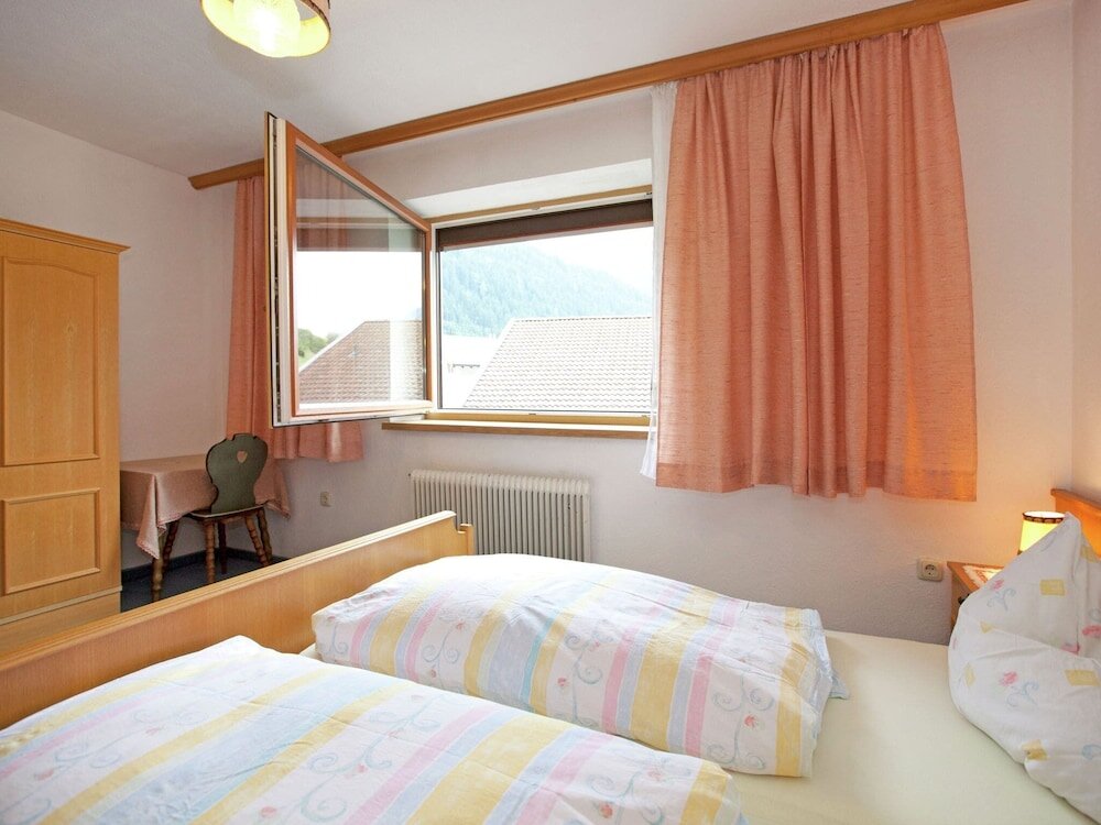 Апартаменты с балконом Comfortable Apartment near Arlberg Ski Area in Tyrol