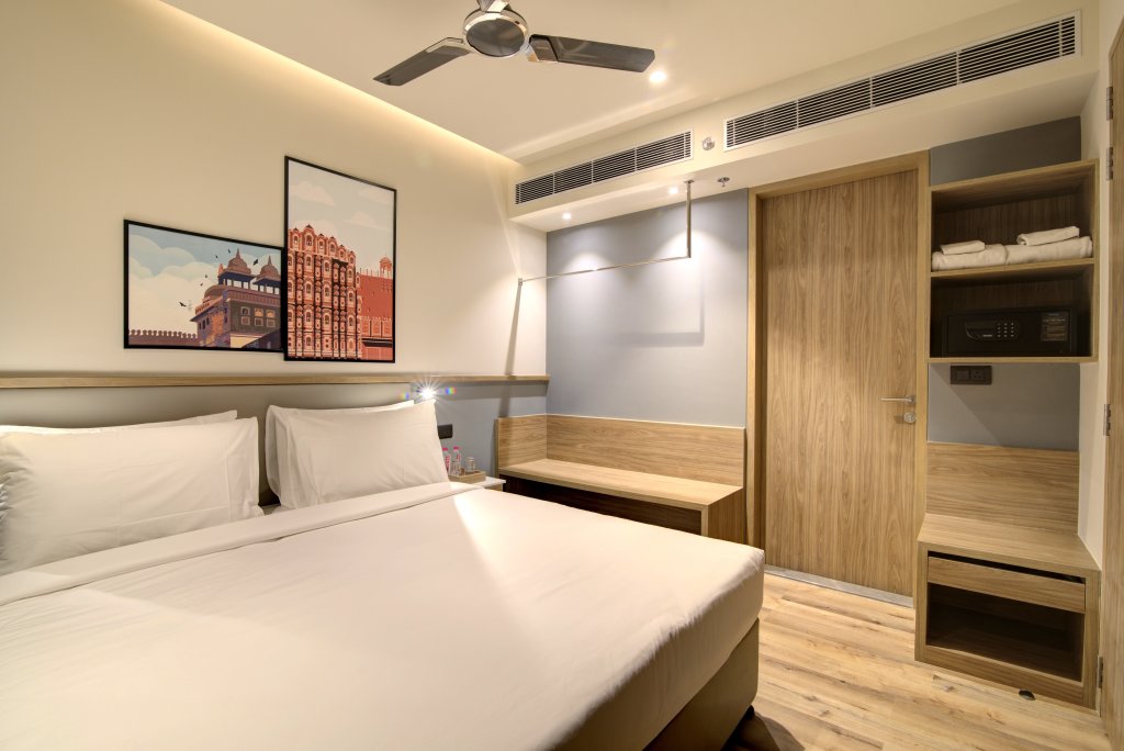 Suite 7 Apple Hotel Pratap Nagar, Jaipur