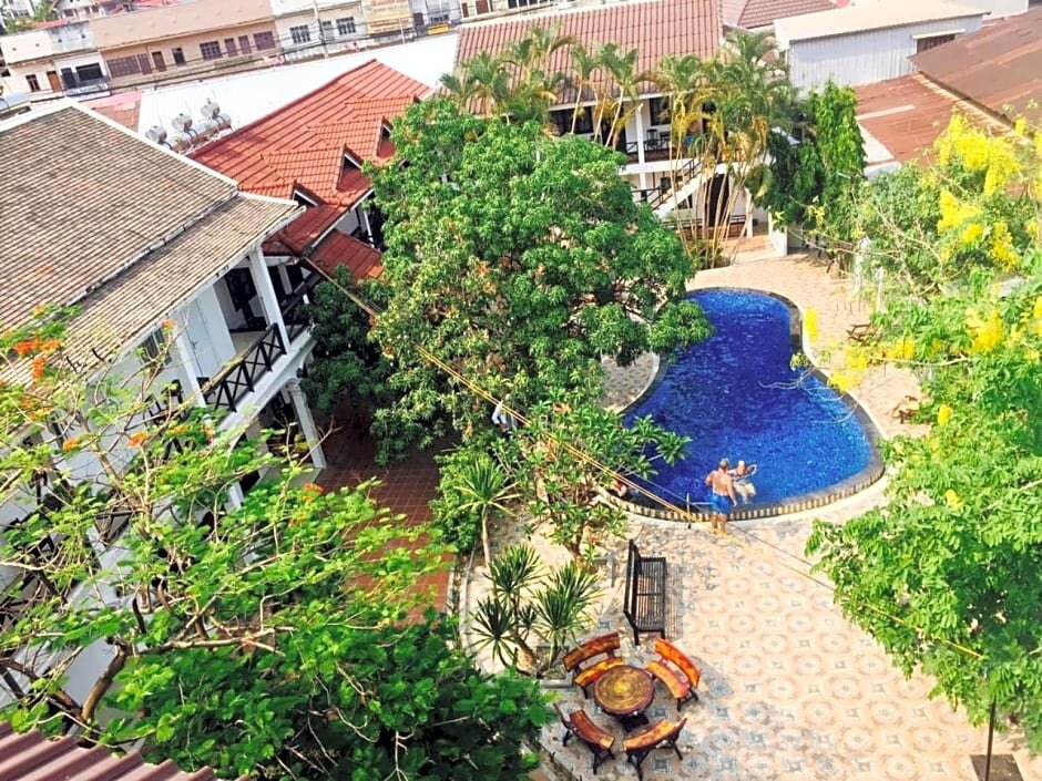 Номер Deluxe с балконом Vientiane Garden Villa Hotel