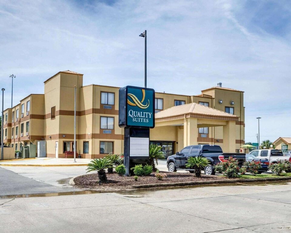 Двухместный люкс Quality Suites Baton Rouge East - Denham Springs
