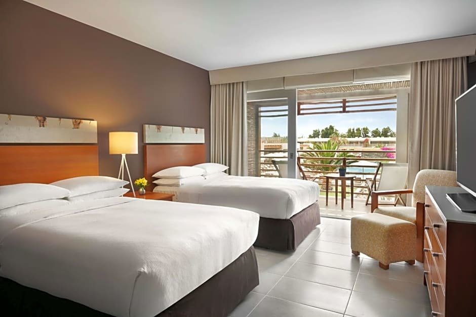 Люкс с видом на бассейн DoubleTree Resort by Hilton Hotel Paracas - Peru