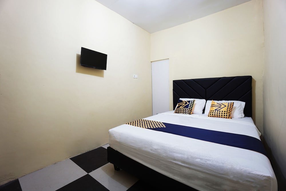 Standard room SPOT ON 2530 Tiga Mas Inn