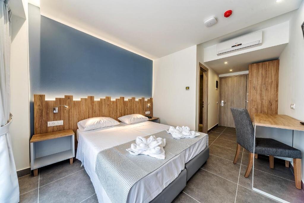 Standard Doppel Zimmer mit Straßenblick Pollis Hotel