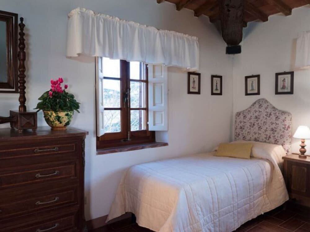 Cabaña Spacious apartment for 4 people in rustic atmosphere with private garden