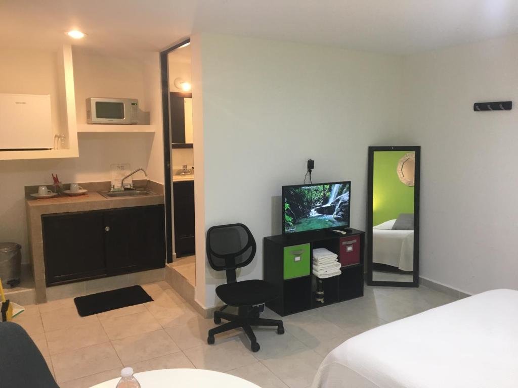 Апартаменты Cancún Suites Apartments - Hotel Zone