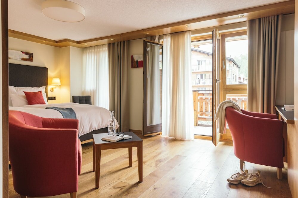 Двухместный номер Deluxe с балконом и с видом на горы la couronne Hotel & Spa