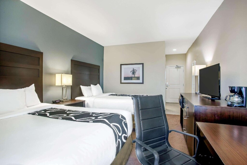 Standard Vierer Zimmer mit eingeschränkter Sicht La Quinta Inn & Suites by Wyndham Karnes City - Kenedy