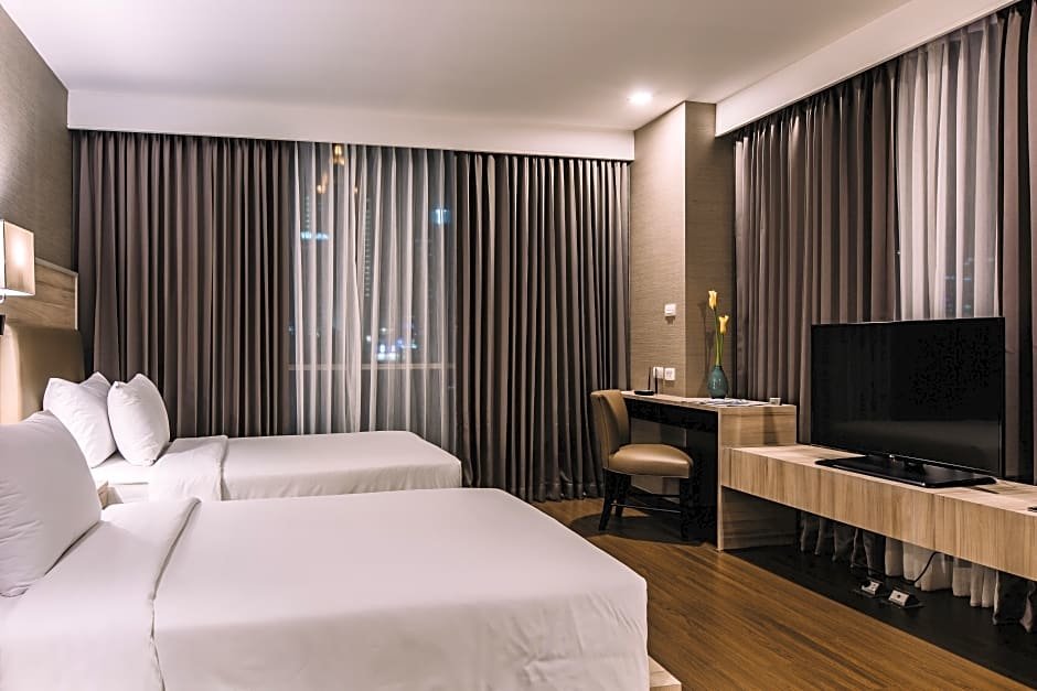 Standard room Adelphi Suites Bangkok - SHA Extra Plus