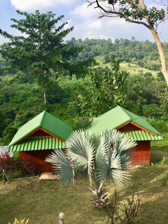 Cottage with balcony Klongsai Hills
