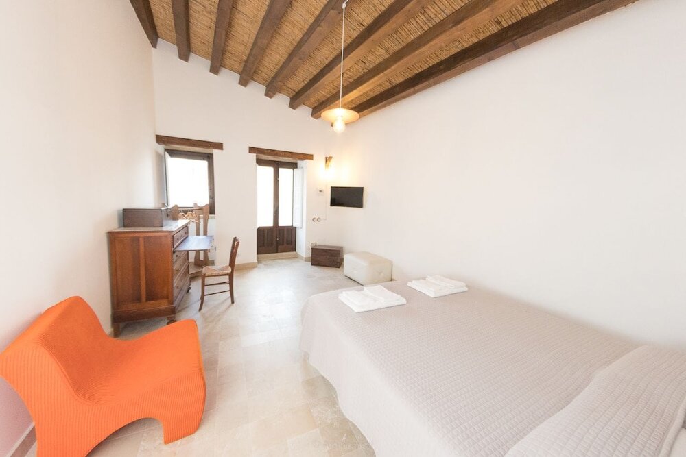 Апартаменты Standard Case al Borgo-Agira Centre-Home Relais