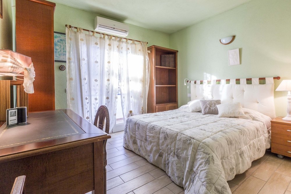 Апартаменты с 2 комнатами Villa Emanuela edge of the sea - Goelba