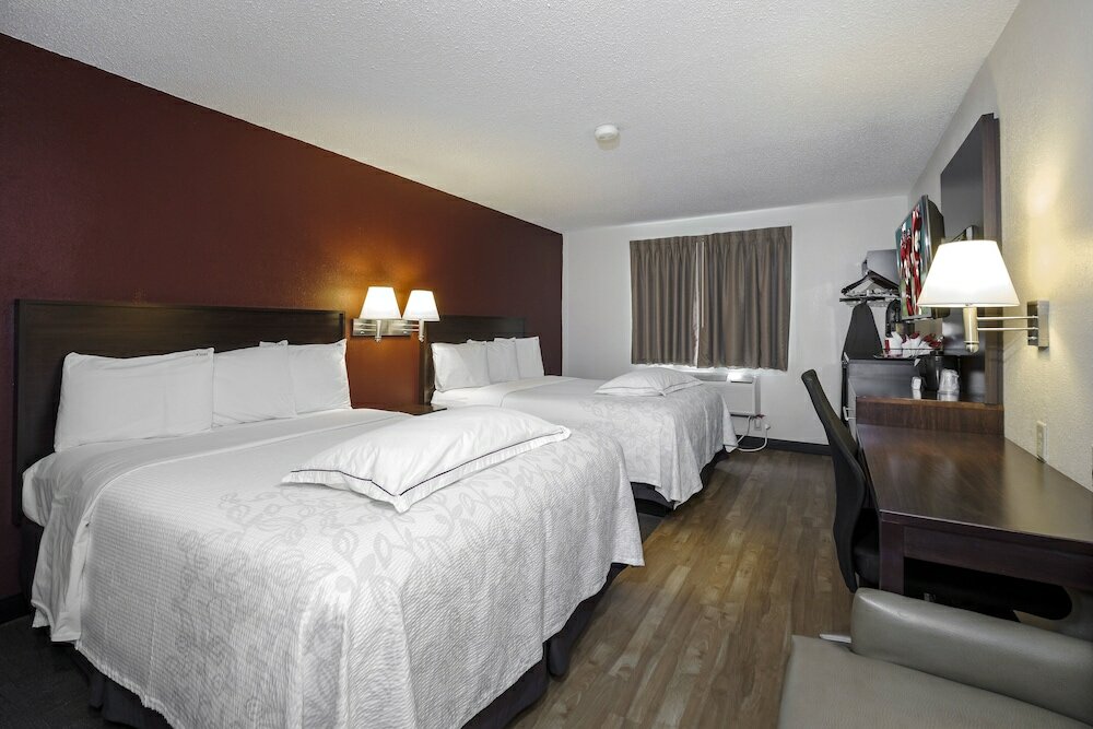 Premium Vierer Zimmer Red Roof Inn PLUS+ & Suites Malone