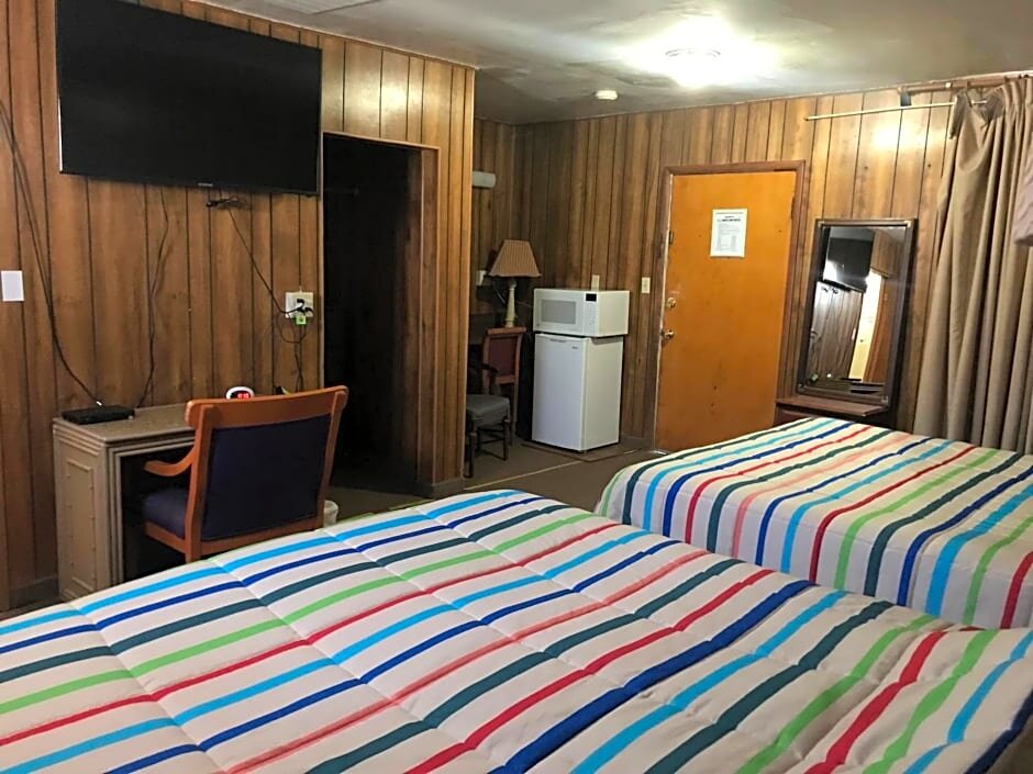 Номер Standard White Pine Motel