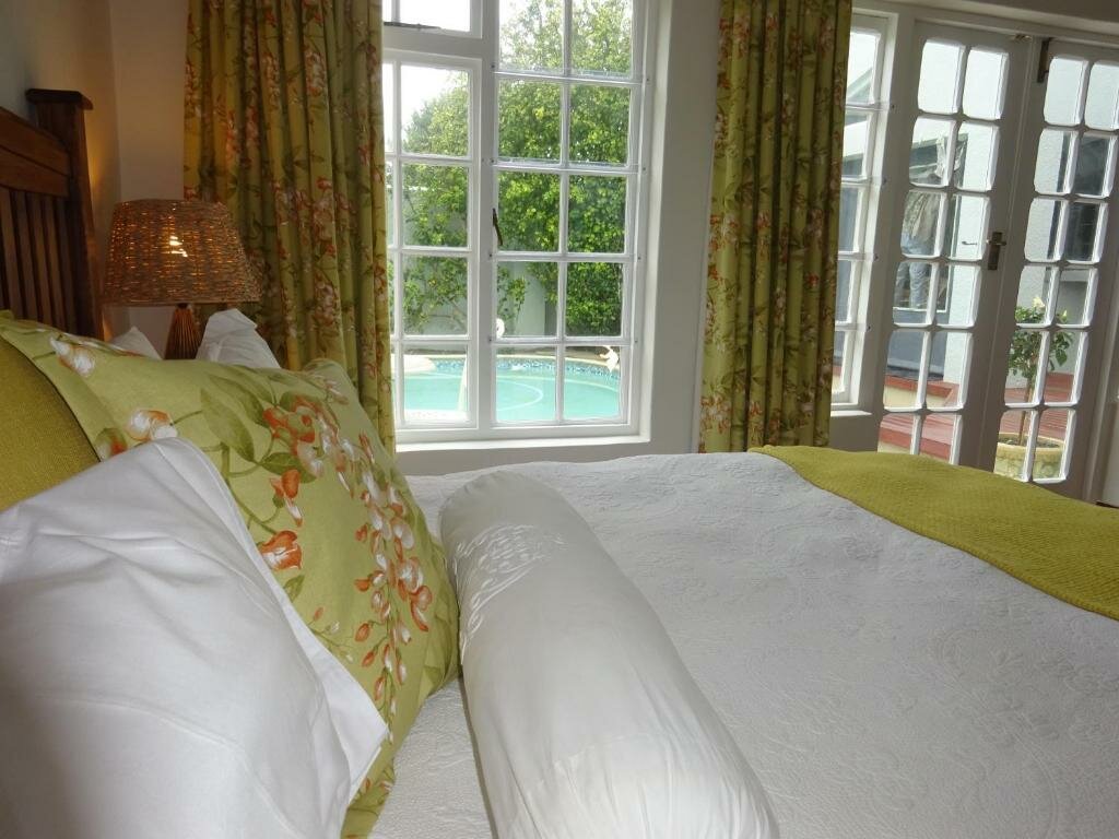 Standard Doppel Zimmer mit Poolblick Walker Bay Manor Mansion