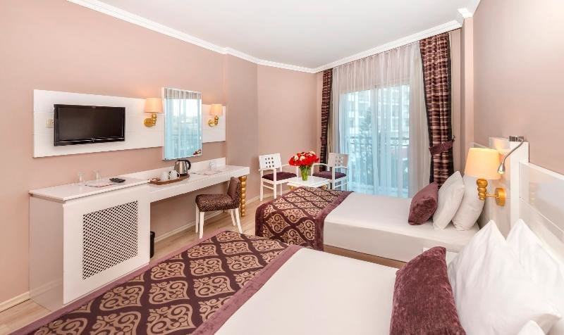 Économie double chambre avec balcon Serenis Hotel