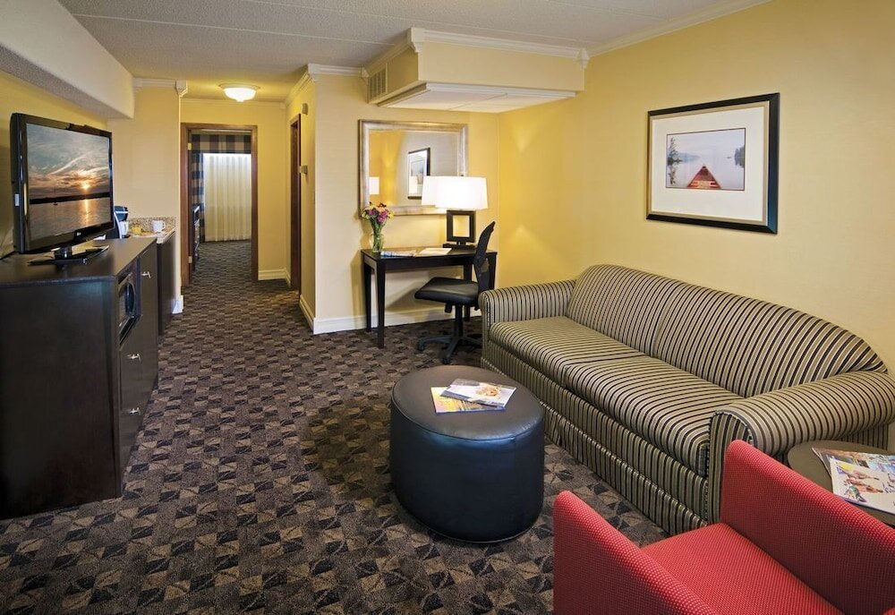 Suite quadrupla Standard con vista sulla città The Boulevard Inn & Bistro