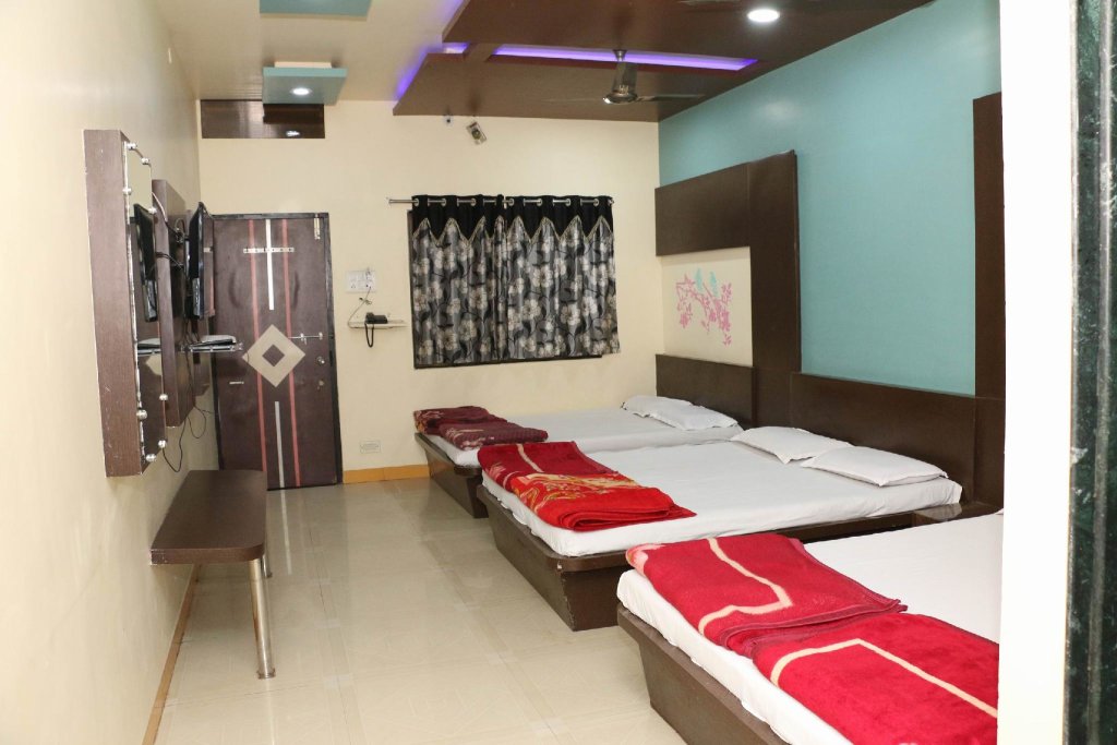 Suite Hotel Shri Radhe Krishna
