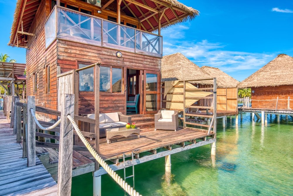 Бунгало с 2 комнатами с балконом Azul Paradise Resort