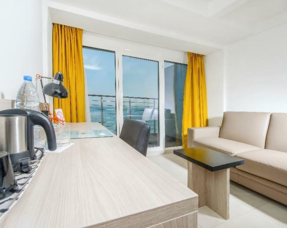 Superior Single room with balcony Hotel Lagon 2