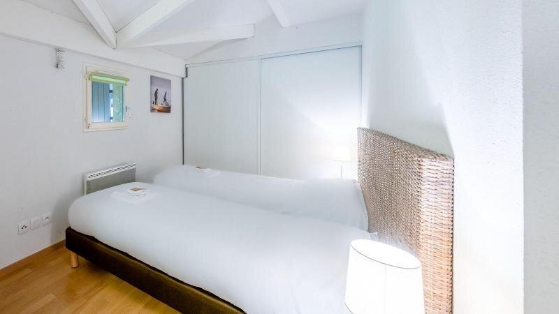 Кровать в общем номере с 3 комнатами Vacancéole - Les Rives du Lac