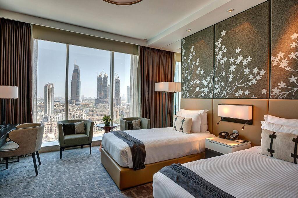 Pullman resort оаэ. Пулман Даунтаун Дубай. Отель Пульман Дубай. Pullman Dubai Downtown бассейн. Пулман Дубай отель.