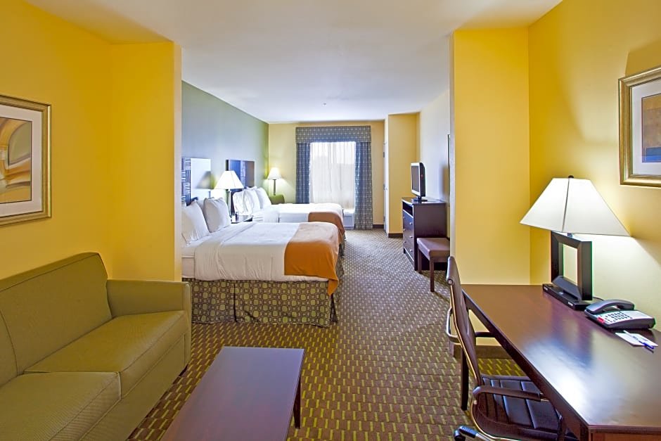 Четырёхместный люкс Holiday Inn Express and Suites Saint Augustine North, an IHG Hotel