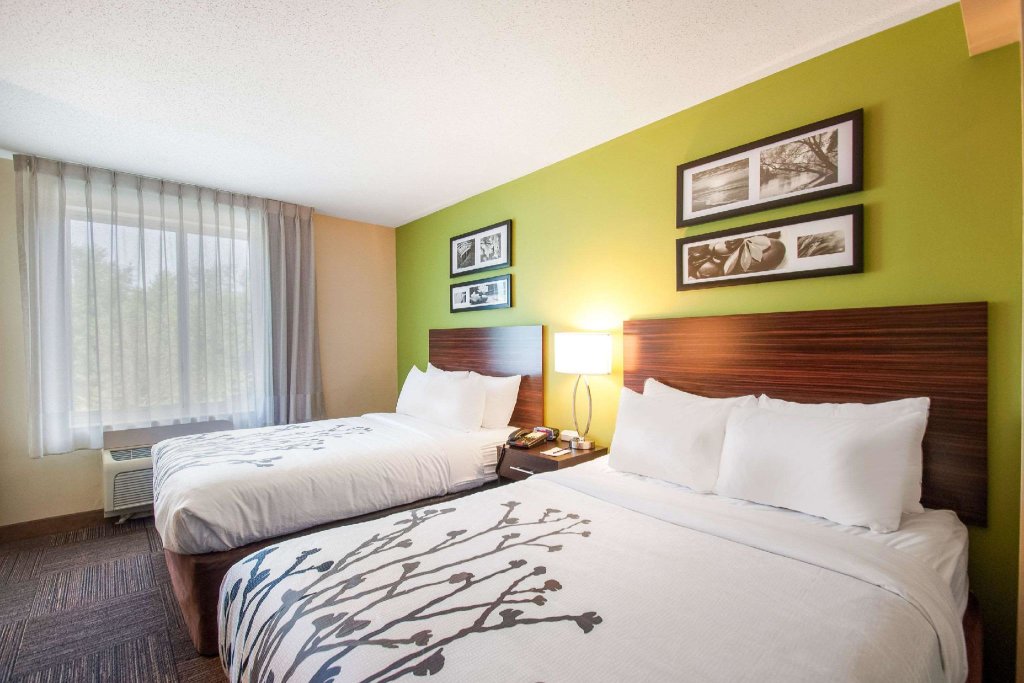 Standard Quadruple room Sleep Inn & Suites Dover