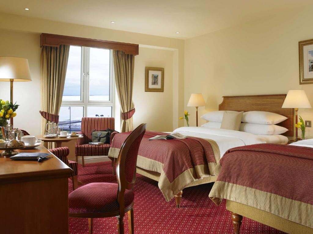 Номер Standard Galway Bay Hotel Conference & Leisure Centre
