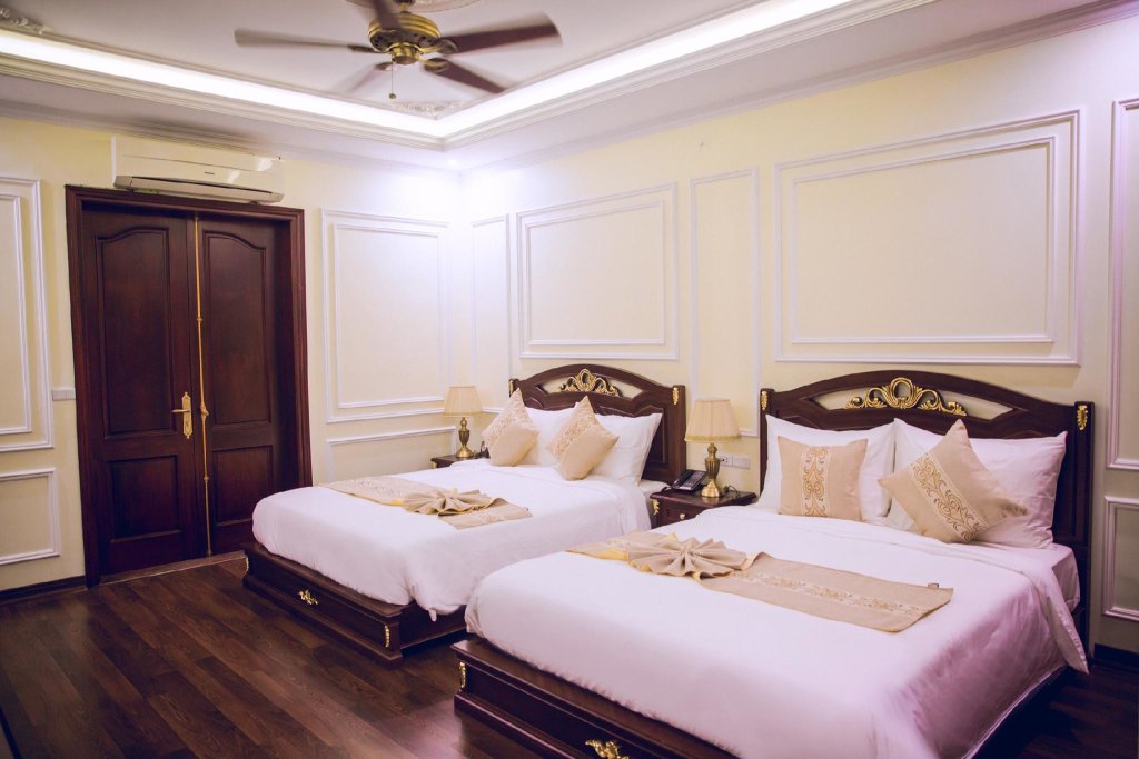 Семейный люкс с балконом Thai Ha Luxury Hotel