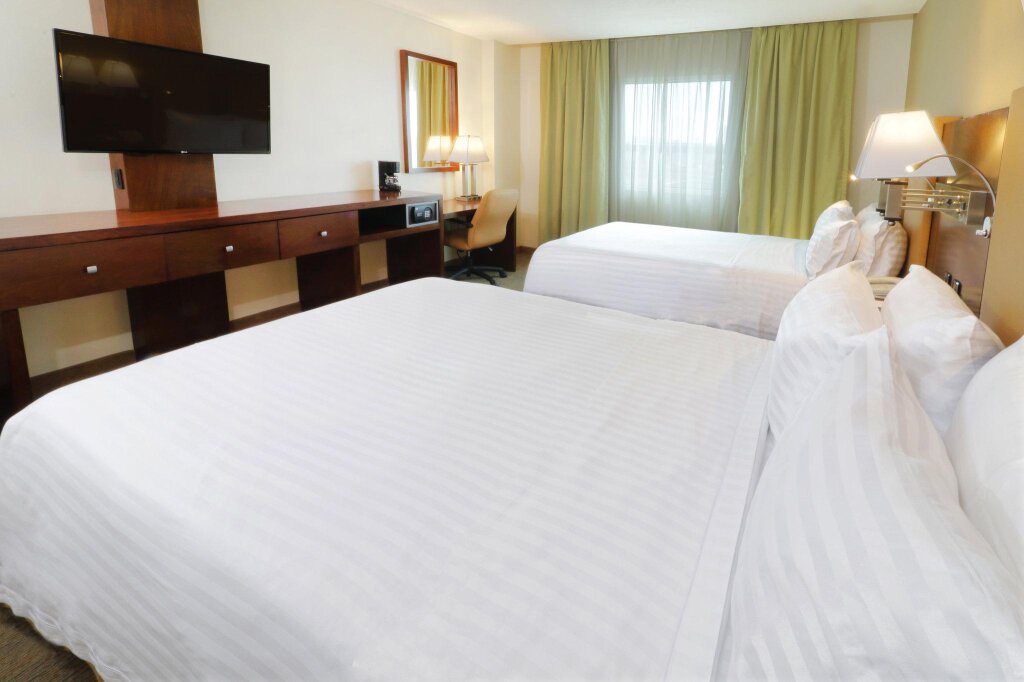 Двухместный номер Standard Holiday Inn Hotel & Suites Hermosillo Aeropuerto, an IHG Hotel
