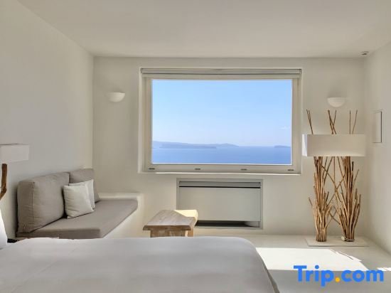 Двухместный полулюкс c 1 комнатой с видом на море Mystique, a Luxury Collection Hotel, Santorini