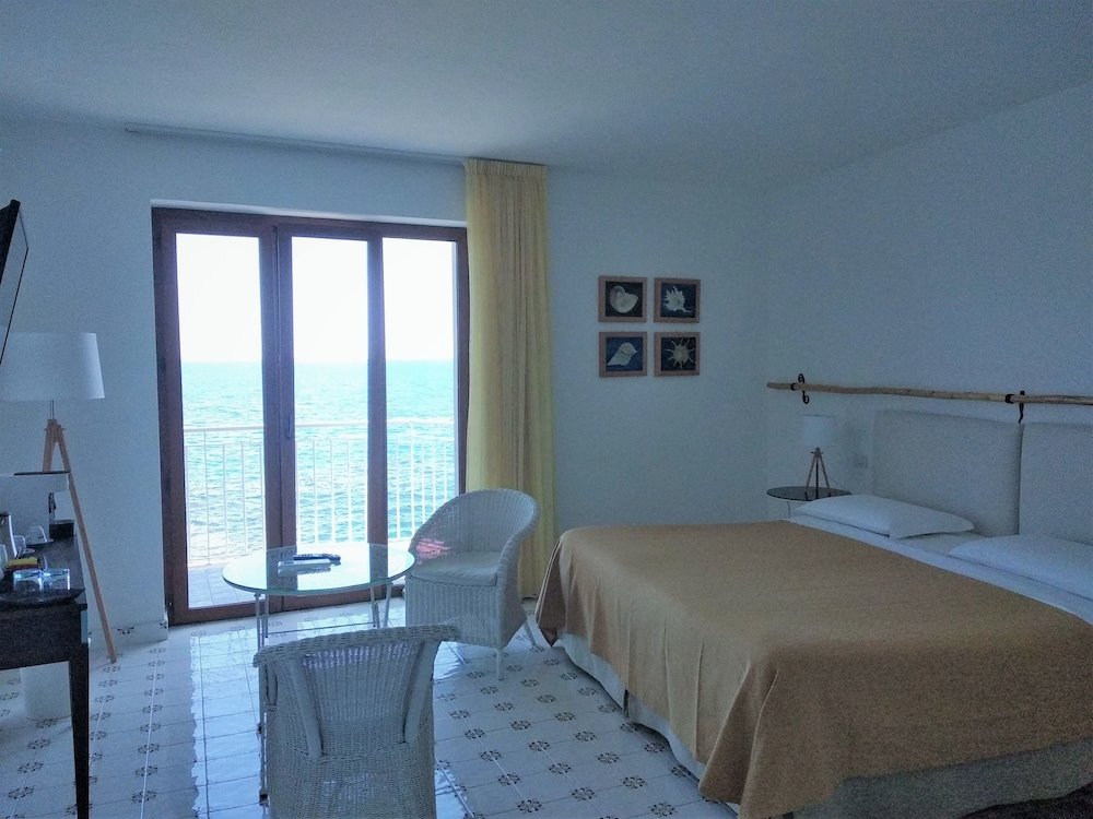 Двухместный номер Standard c 1 комнатой с балконом и с видом на море Giuggiulena
