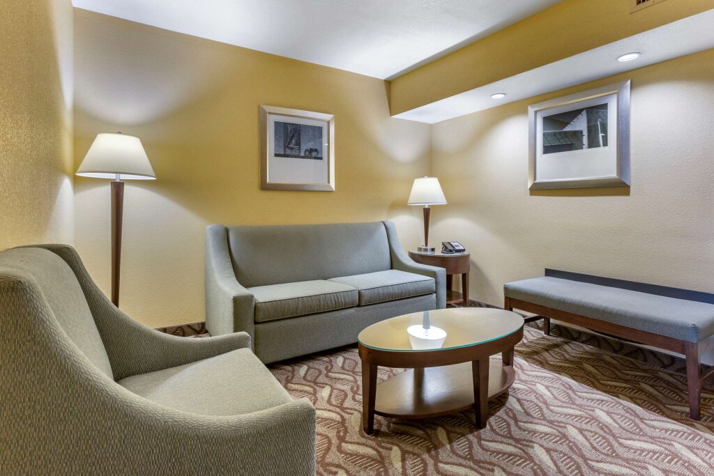 Suite Clarion Inn & Suites, Roswell