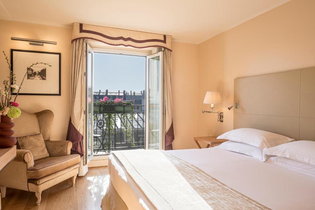 Двухместный номер Deluxe с балконом Castille Paris - Starhotels Collezione