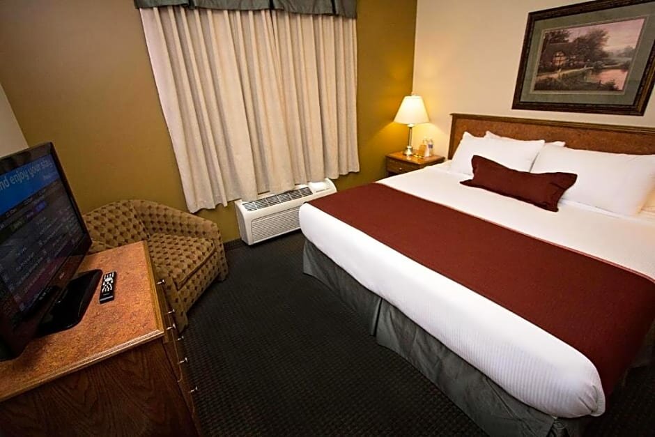 Standard room Service Plus Inns & Suites Drayton Valley