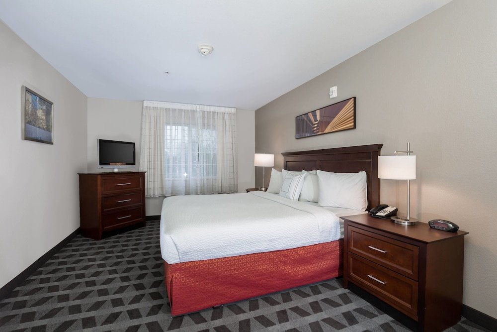 Люкс c 1 комнатой TownePlace Suites by Marriott Boise Downtown/University