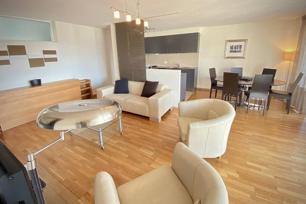 Apartamento Spacious and bright 2 bedroom apartment with terrace