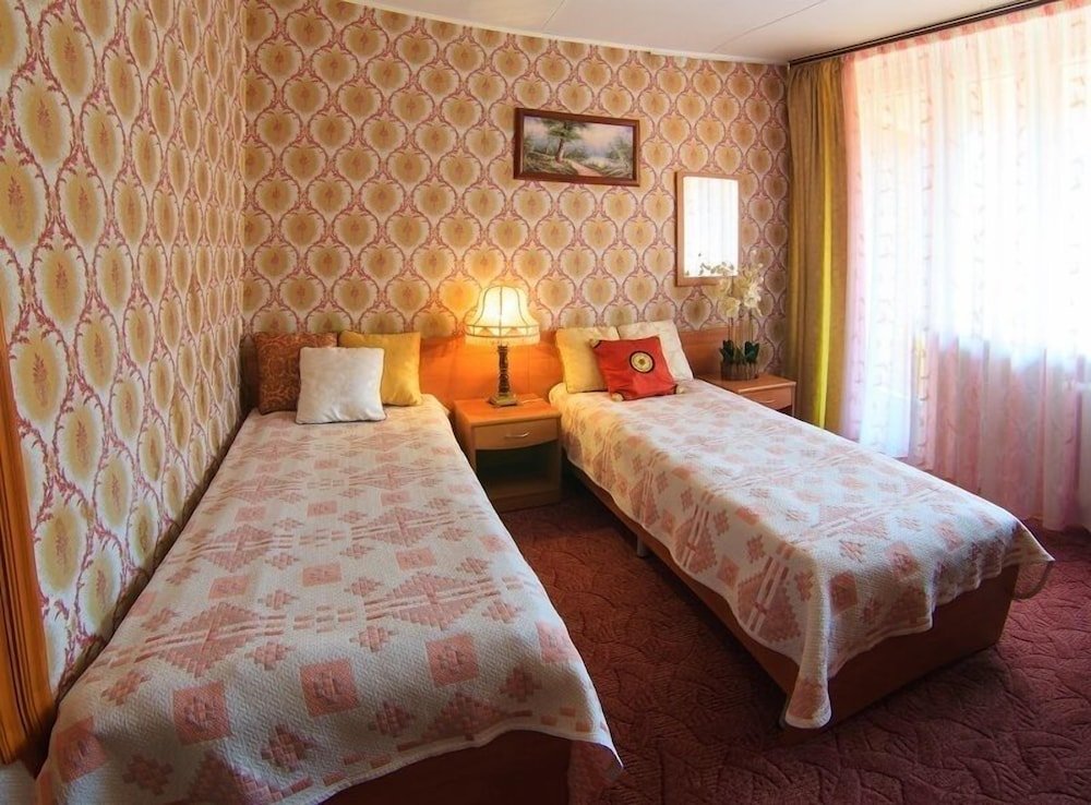 Standard Doppel Zimmer mit Balkon Pansionat Zvenigorodskiy