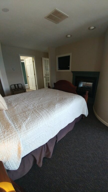 Люкс Deluxe с 2 комнатами с видом на залив Snug Harbor Inn