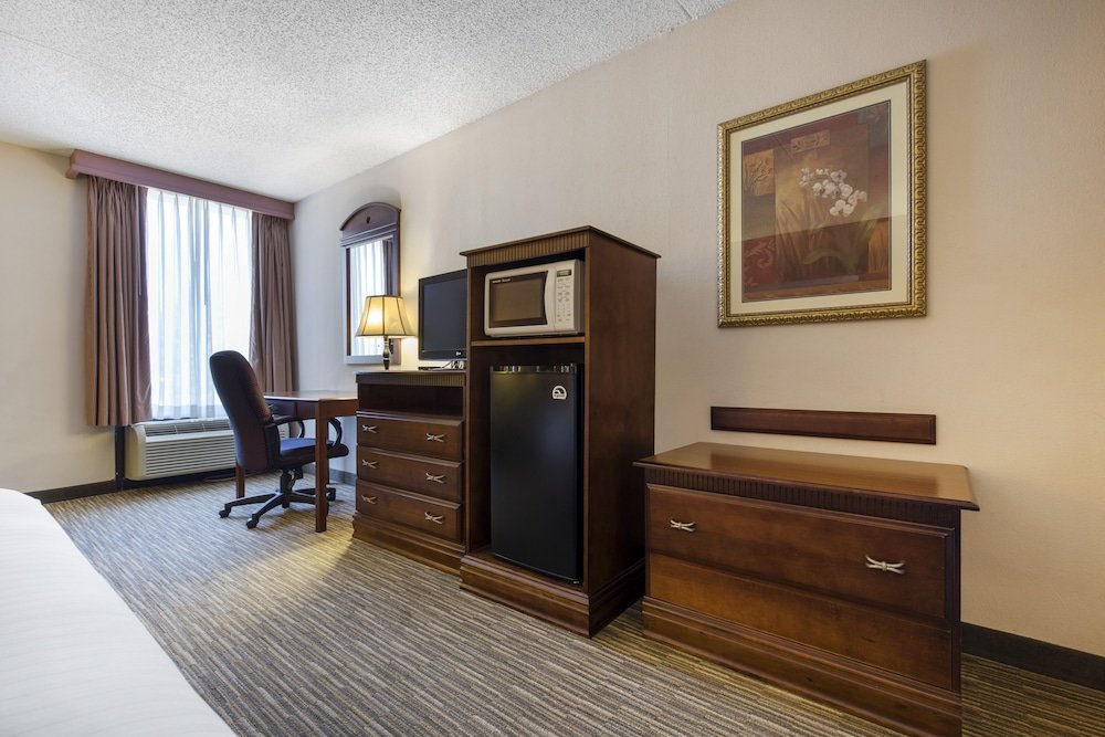Standard room Greenstay Hotel & Suites