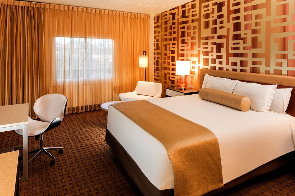 Standard room Eureka Casino Resort