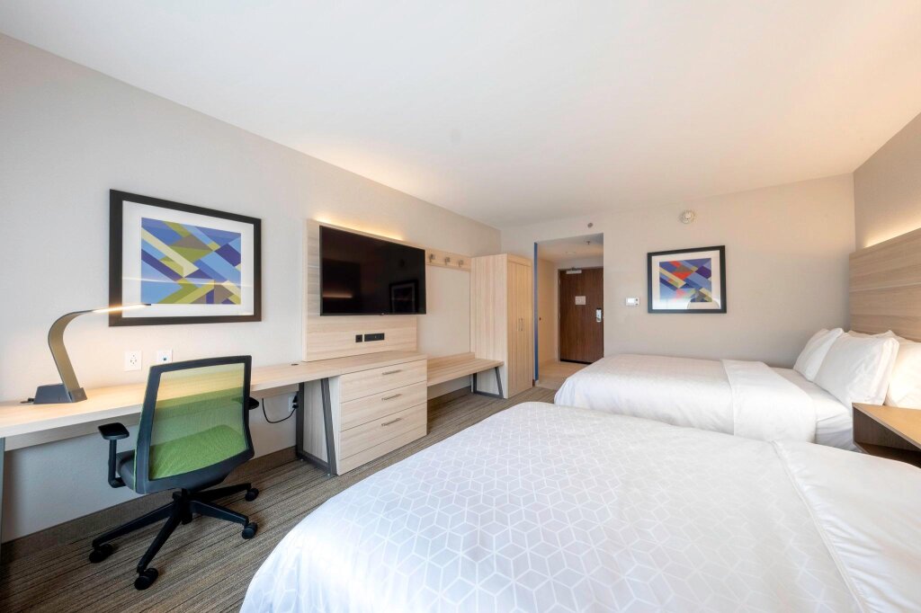 Standard quadruple chambre Holiday Inn Express And Suites Staunton, an IHG Hotel