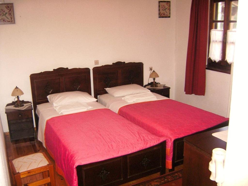 Standard Double room Aloni Guesthouse