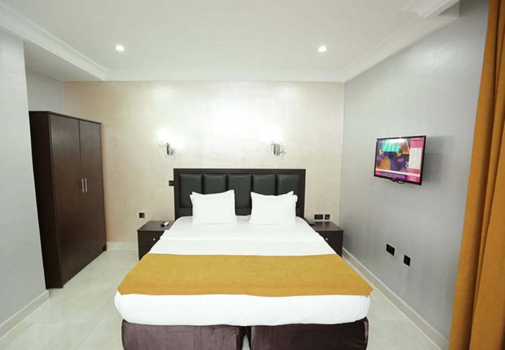 Standard room Luton Park Hotels