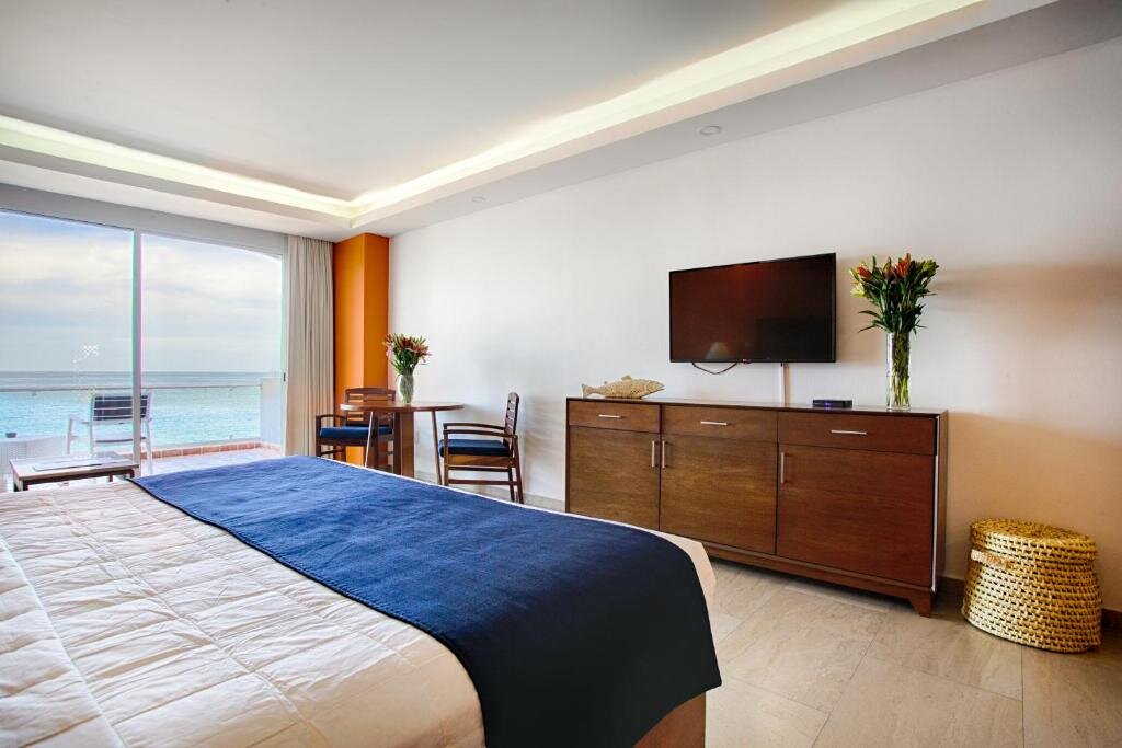 Junior-Suite The Paramar Beachfront Boutique Hotel With Breakfast Included - Downtown Malecon
