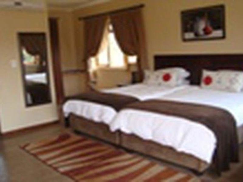 Deluxe room Thanda Manzi Country Hotel