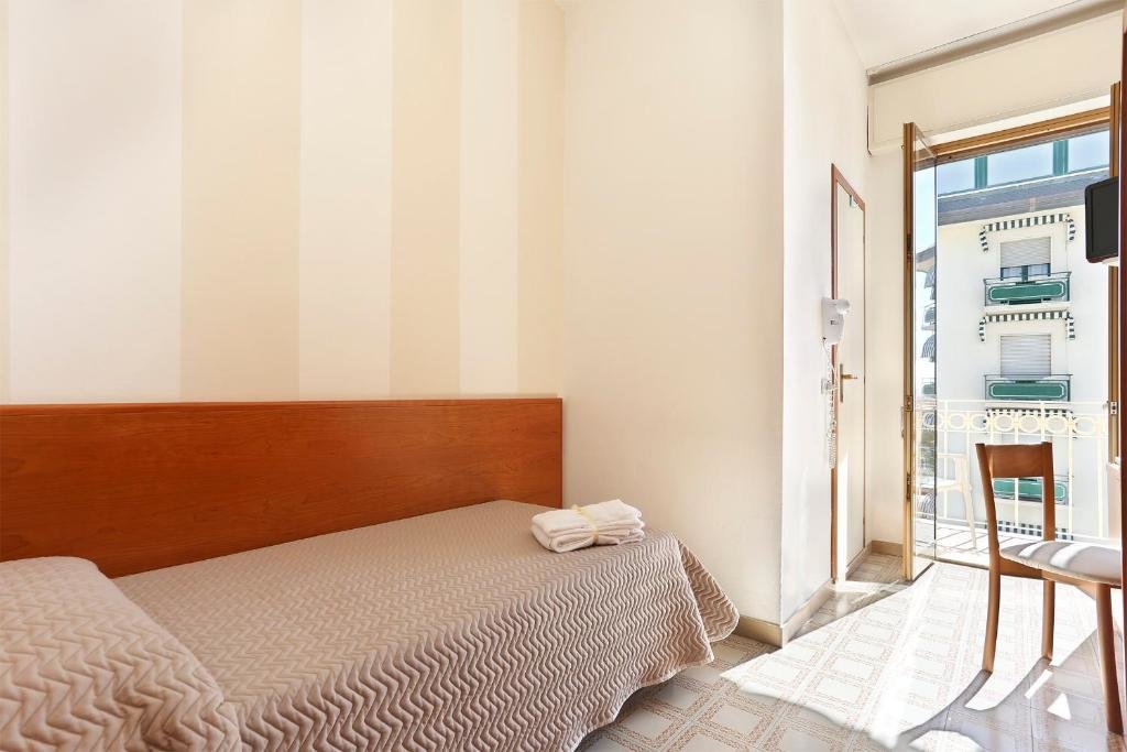 Standard Einzel Zimmer mit Balkon und mit Meerblick Hotel Brunella