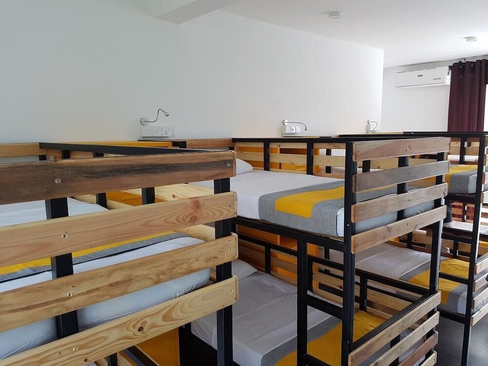 Кровать в общем номере с видом на залив Escapade by LVB - Hostel
