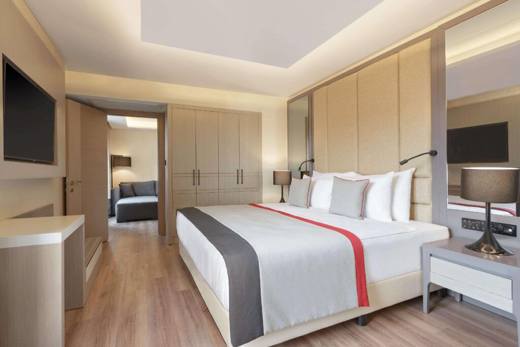Двухместный люкс c 1 комнатой Ramada Residences by Wyndham Balikesir