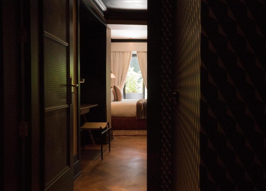 Двухместный номер Deluxe с балконом Hotel Valverde Lisboa - Relais & Chateaux